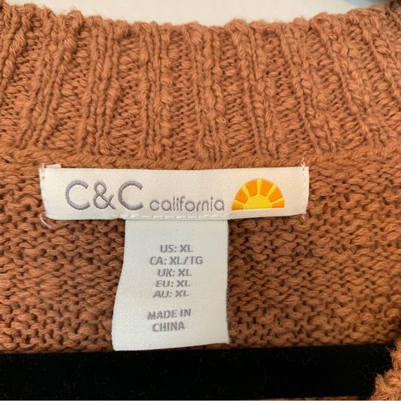 C&C California V-neck Pullover Sweater - Picture 2 of 6